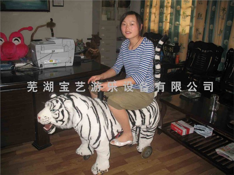 供应游乐设备电动仿真白虎游艺机